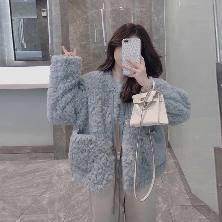 Winter 2021 new small fragrance blue lamb wool thickened short wool coat for women in autumn and winter