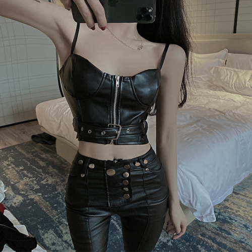 Real shot Black Leather suspender vest women's outer wear careful machine zipper sexy navel exposed top slim skin bra
