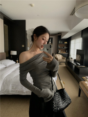 Real shot of oblique shoulder pleated slimming long-sleeved off-shoulder pullover T-shirt casual versatile top for women