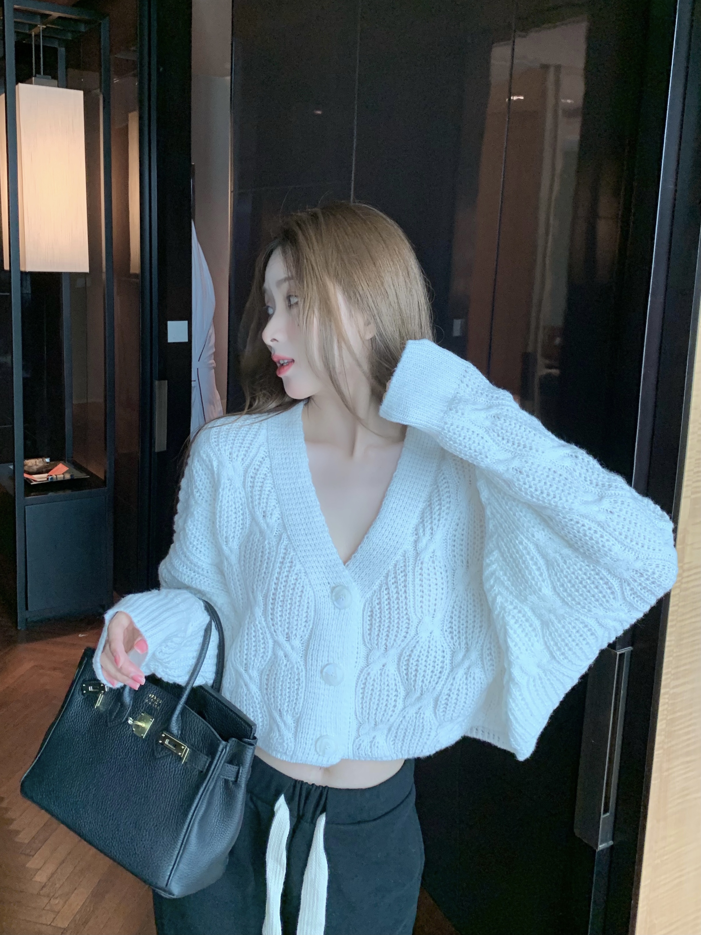 New lazy bat sleeve loose V-neck cardigan sweater coat