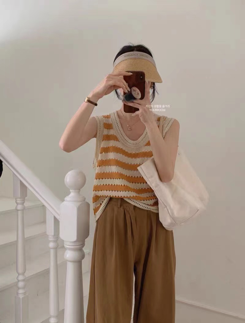 Striped hollow out knitted sleeveless summer top women's top women's 2022 new tank top women's Outerwear