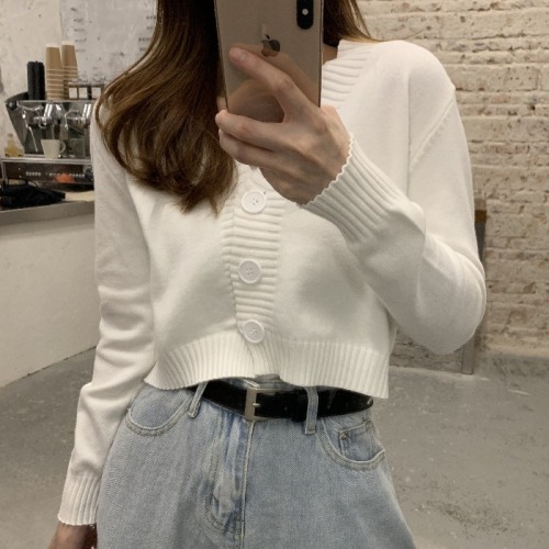 Wear knitted cardigan women spring and autumn 2020 new net red thin sweater coat loose wear short top fashion