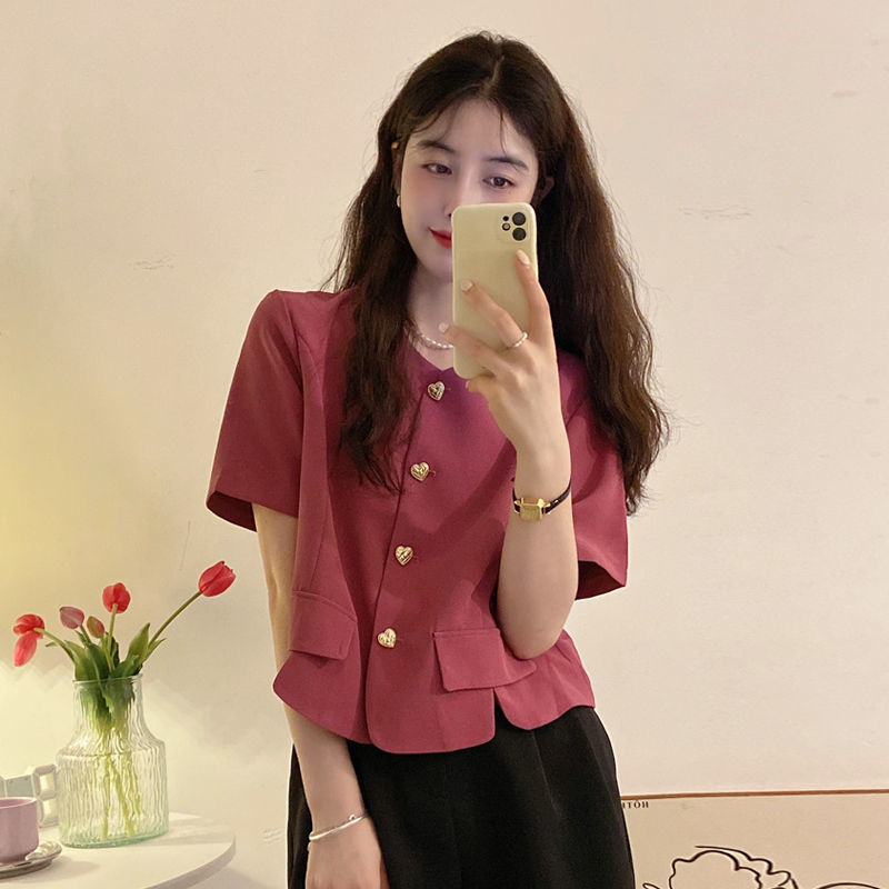 French short small suit women's summer 2022 new design sense of love button high sense short sleeved shirt top