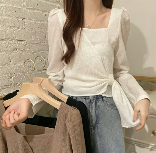 Real shooting, real price, new design in early spring, sense of minority, waist strap, irregular square neck blouse