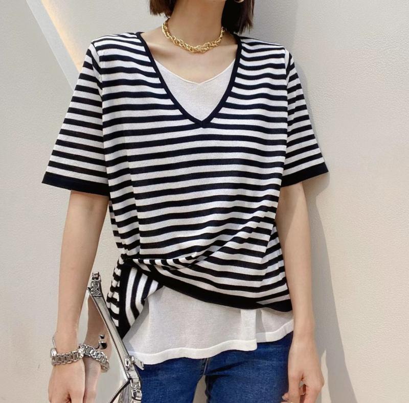 Linen ice silk knitted T-shirt for women 2023 summer new round neck short-sleeved fashionable fake two-piece spliced ​​versatile top