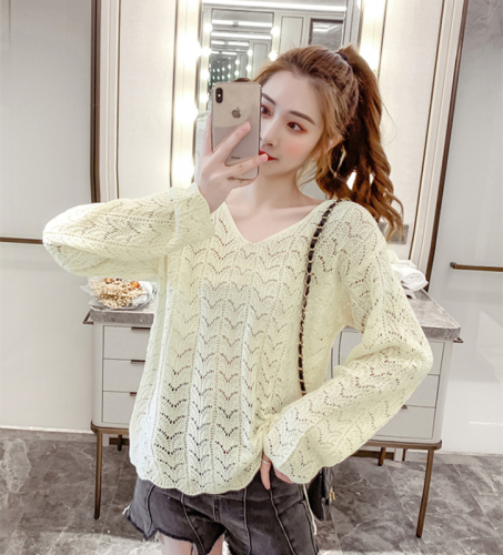 Knitted Top Women's 2020 autumn new loose and slim fashion versatile heart machine hollowed out V-Neck long sleeve bottoming shirt