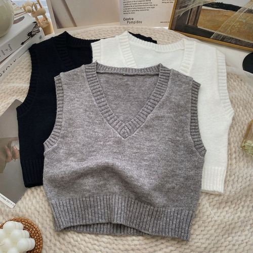 Sleeveless V-neck short knitted vest vest women's autumn  new Korean version slim fit and thin outer vest