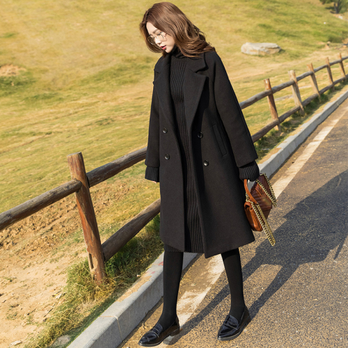 Black tweed coat women's middle long  autumn and winter new style Hepburn style thin thickened woolen coat