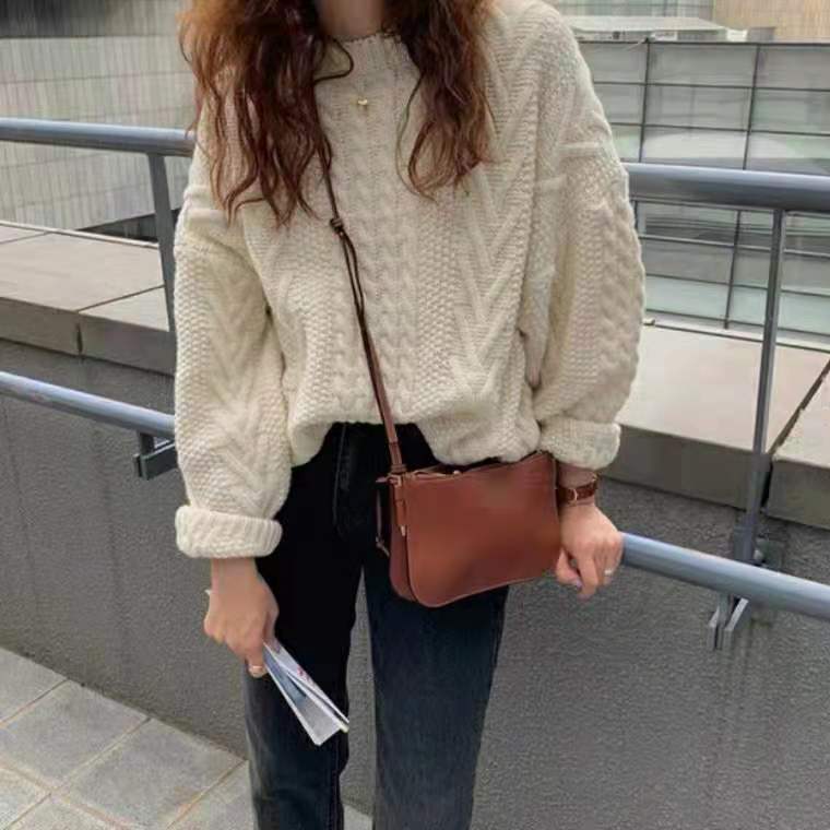 Hong Kong style retro twist Pullover lazy style sweater for women in autumn and winter 2021 new loose outer wear thickened knitting