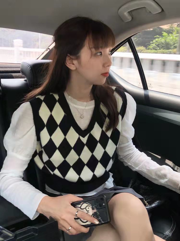Cactishop B into the chessboard grid college style black and white diamond grid age reduction with thin knitted cardigan / vest