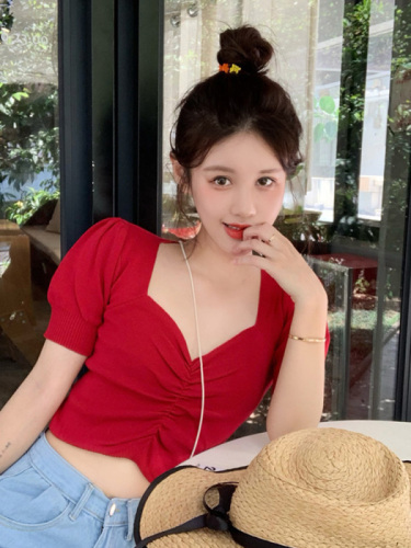 Summer 2020 new Korean version small foreign V-neck bubble sleeve T-shirt women's net red short shirt top