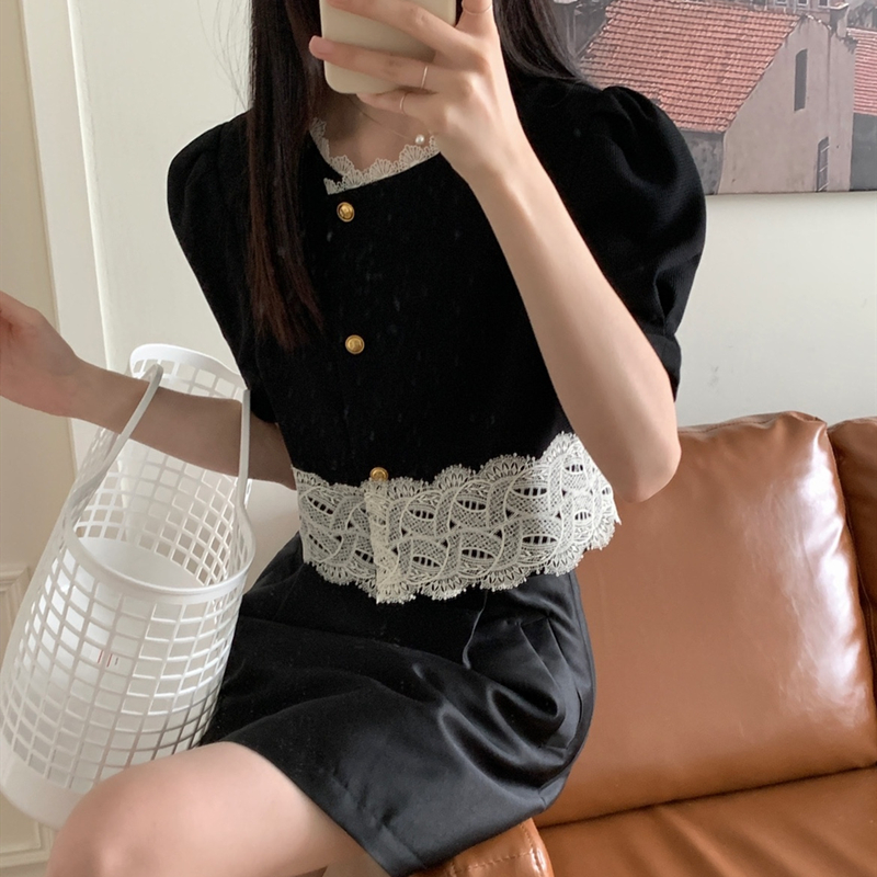 South Korea dongdamen summer small fragrance design sense retro lace edge stitching Shirt Short fashion temperament top