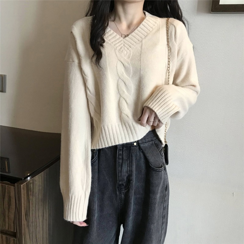 Thickened loose V-neck twist short sweater women's Retro Japanese lazy wind in autumn and winter with bottomed Knitted Top