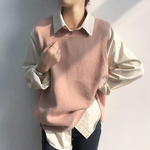 Real shot of 2022 autumn new round neck solid color vest sweater with Korean knitted vest and vest for women