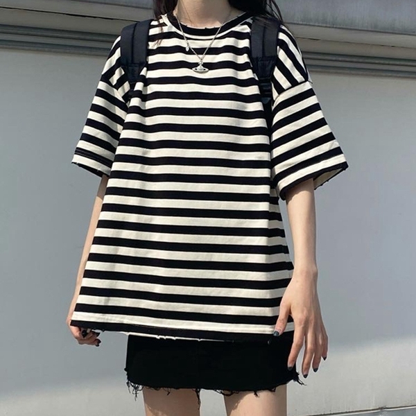 Summer Korean soft short sleeve T-shirt with black and white stripes