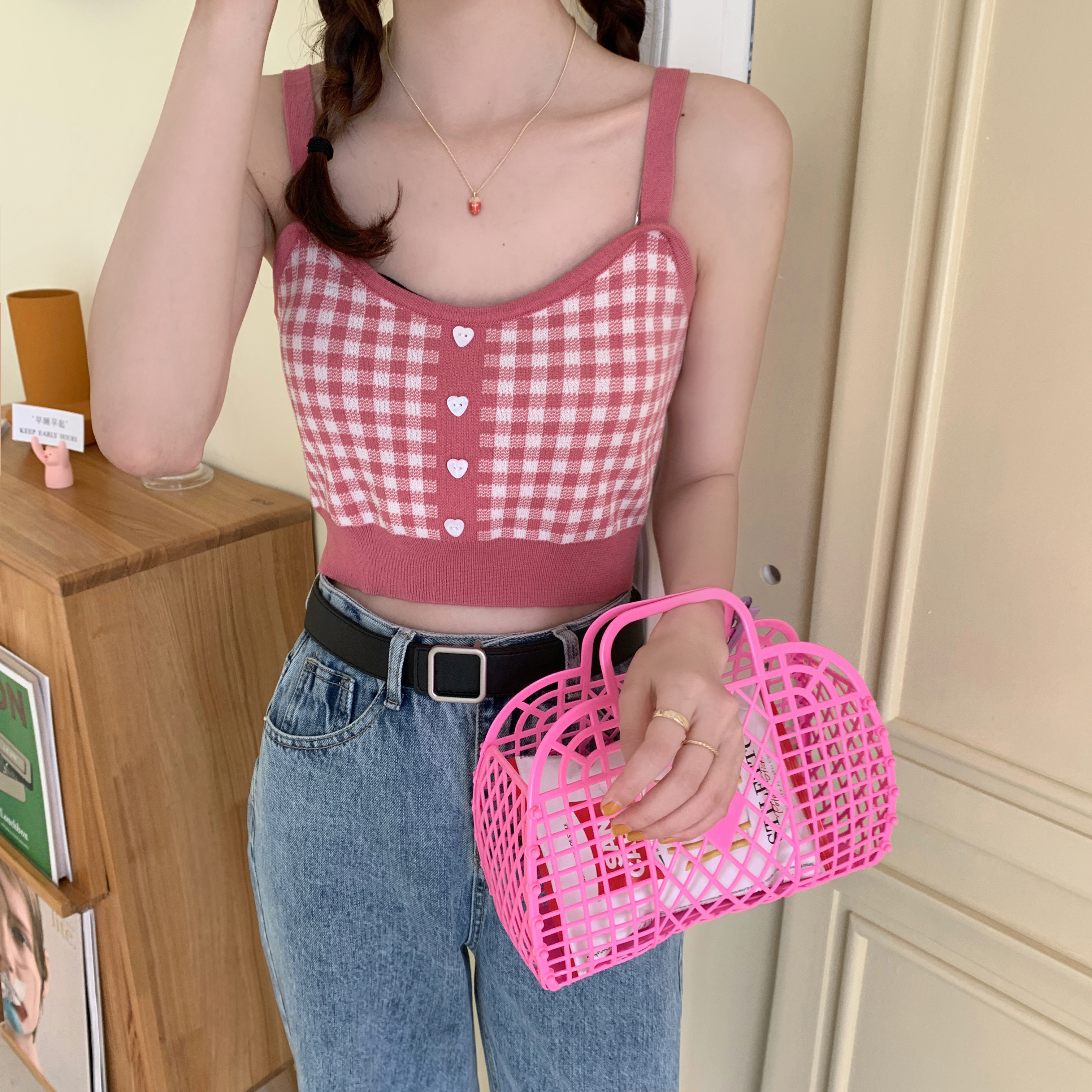 New Plaid suspender vest women's interior with elegant style short open navel knitted bottomed shirt