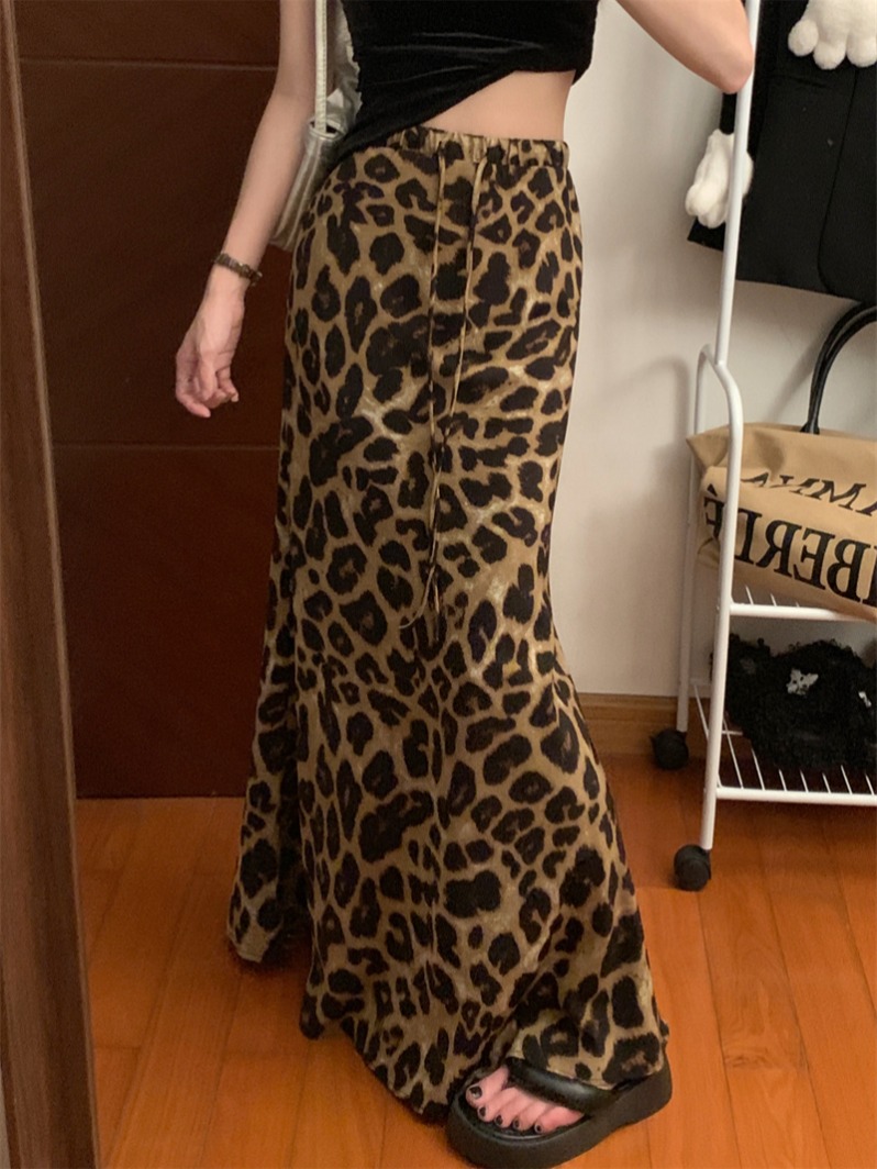 Real shot American niche design leopard print acetate skirt high waist slimming drapey fishtail long skirt