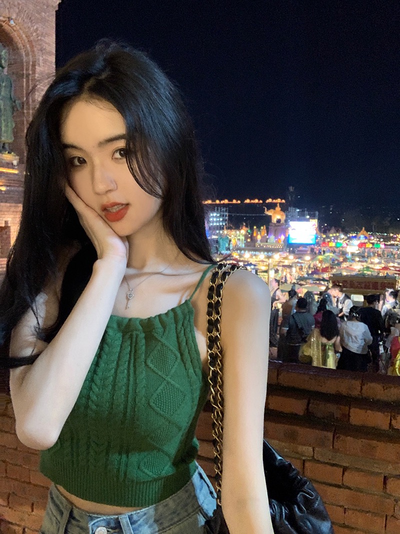 2023 spring new sweet cool hot girl twist knitted fine sling small vest for women