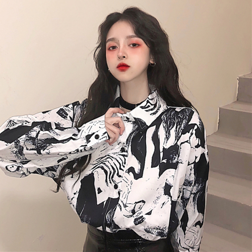 2021 spring and Autumn New Korean retro Hong Kong Printed top loose medium and long long sleeved shirt female student shirt