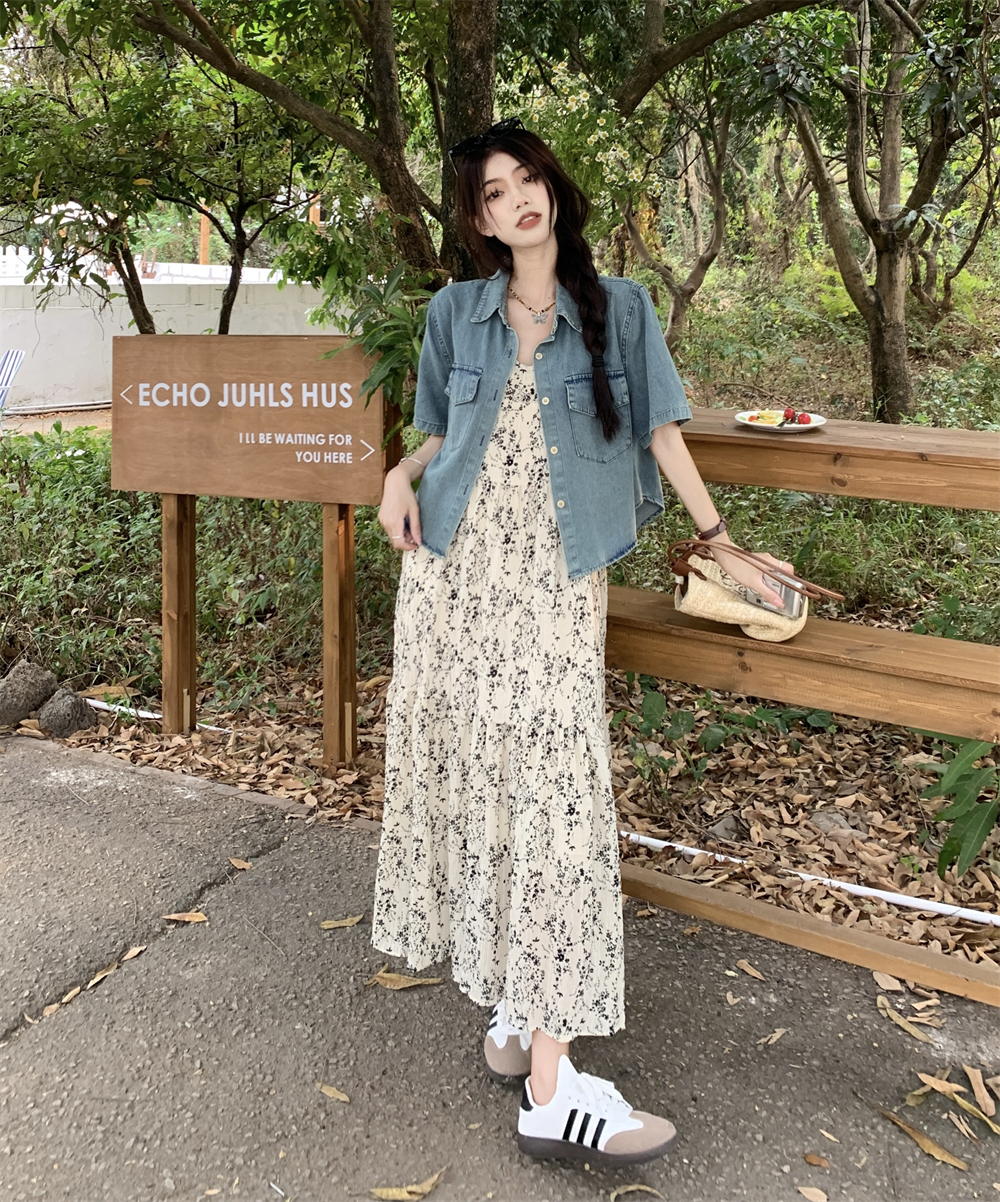Real shot real price~ Korean design sense denim short sleeve + French retro loose ink suspender dress