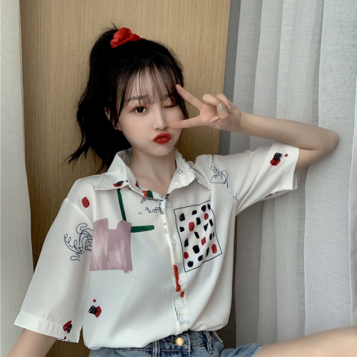 2022 summer new Floral Chiffon shirt female short sleeve student design shirt Hong Kong style top trend
