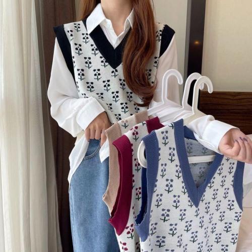 Autumn and winter V-neck flower jacquard pattern sleeveless vest vest knitted sweater women's Korean style short pullover