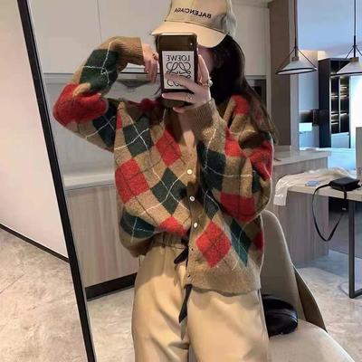 2021 autumn and winter new green rhombic knitted cardigan coat women's spring sweater bottoming shirt retro V-neck top