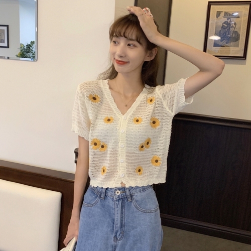 Real photo, real price, new retro design, heart machine, short soft top, embroidery, short sleeve, knitted cardigan, girl