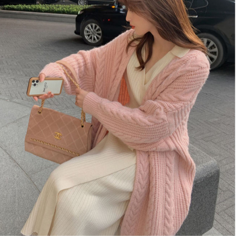 Korean retro diamond plaid knitted cardigan women's spring and autumn new V-neck loose short lazy wind sweater coat