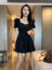 Black Hepburn style dress women's 2023 summer new style slim waist puff sleeve square collar a-line skirt