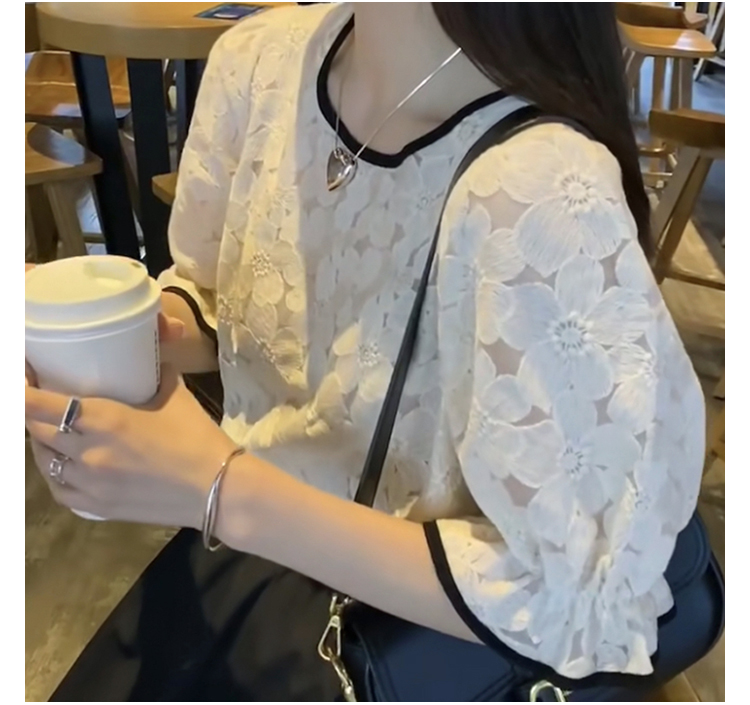 New Korean design in summer: Trumpet sleeve embroidered flower lace T-shirt women's contrast round neck T-shirt