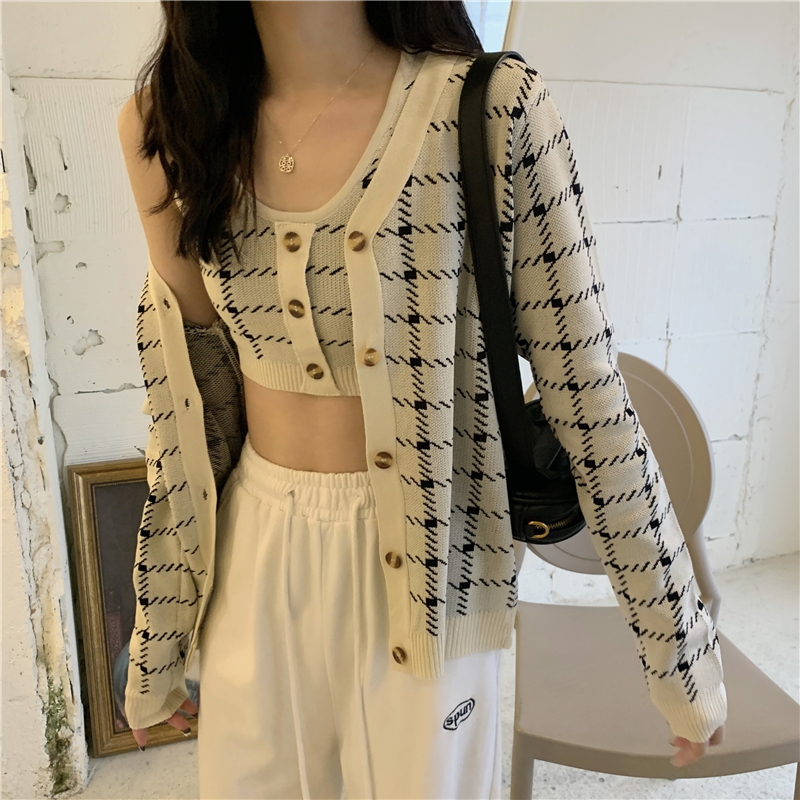 Real price new retro Plaid knitted suspender Vest + long sleeve knitted cardigan coat