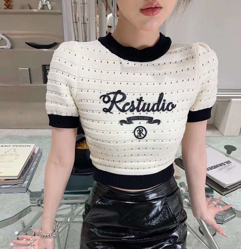 2023 New Retro Sweet Cool Style High-Waist Short Style Black Border Hollow Letters Puff Sleeve Knitted Short Sleeve T-Shirt