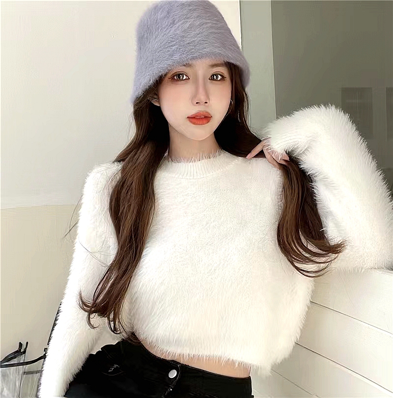 Design sense niche imitation mink velvet soft glutinous waxy sweater women's autumn and winter gentle wind short long-sleeved knitted sweater top tide