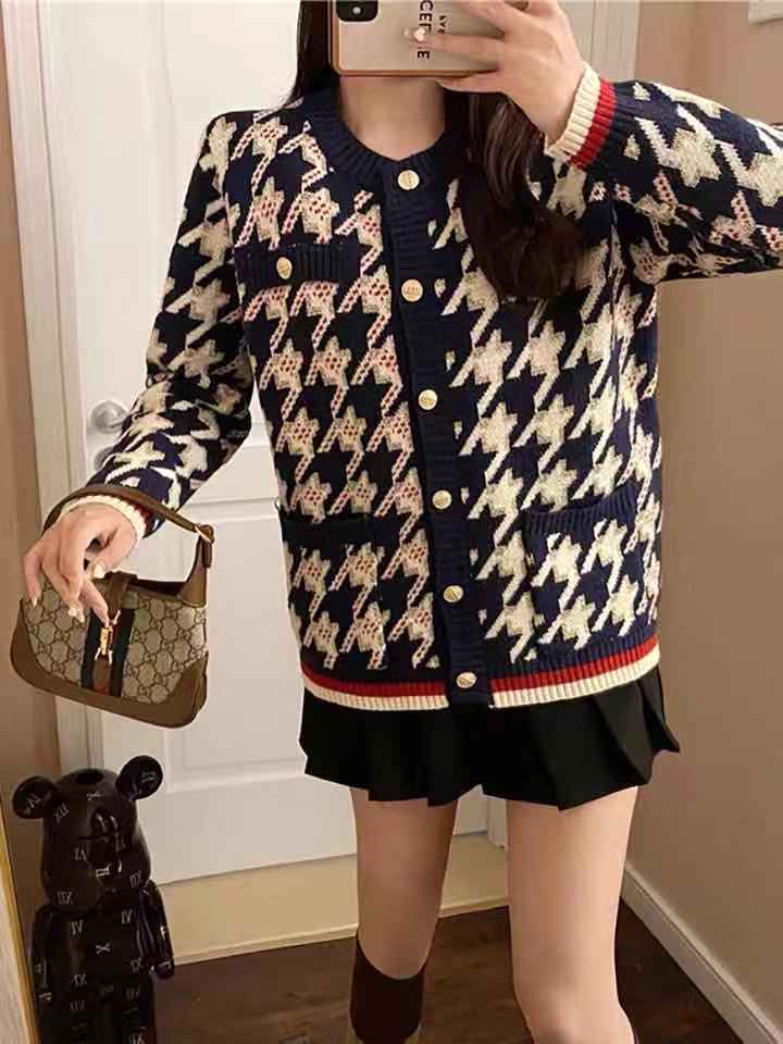 Korean dongdamen sweater knitted Cardigan Jacket Women's versatile short qianniao especially wear ins fashion