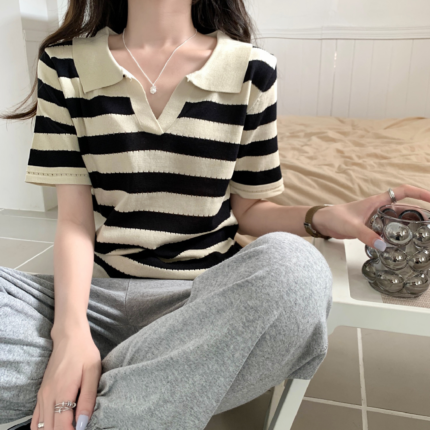 Real price ~ Lapel stripe short sleeve design sense, niche versatile top