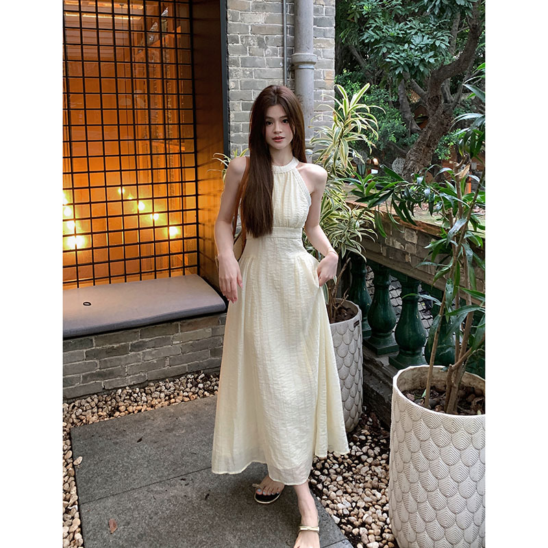 Actual shot and real price ~ Halter-neck pure lust fairy skirt with high waist and slimming holiday style mid-length skirt