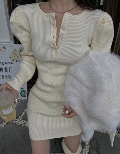 Korea 2022 winter new temperament round neck slim fit puff sleeves hip knit dress women