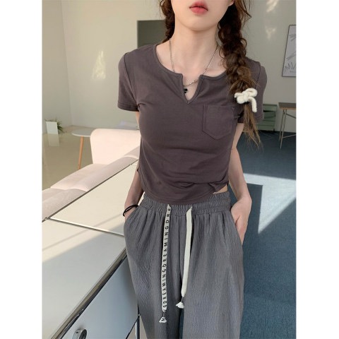 Minority V-neck short sleeve T-shirt women's design sense bottomed shirt summer short style shows thin hot girls