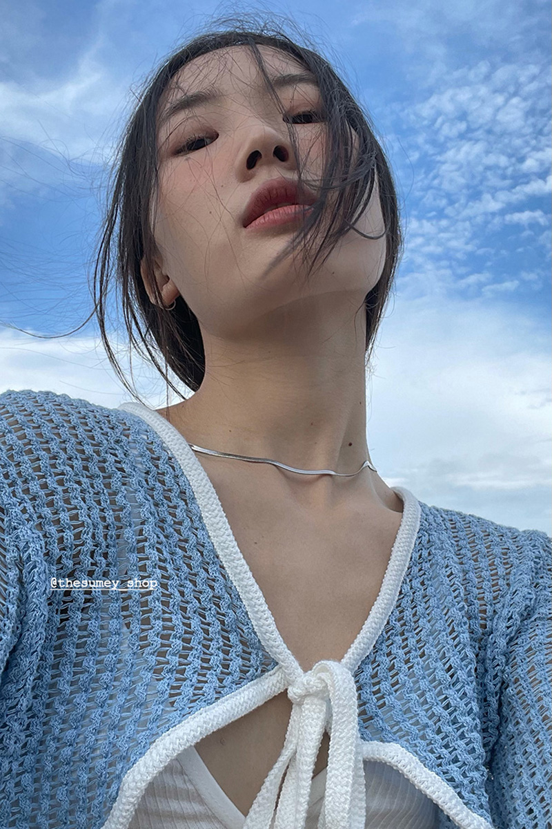 The summer 2021 recommended Korean version of air conditioning room mesh shawl thin pure color lace up short blouse