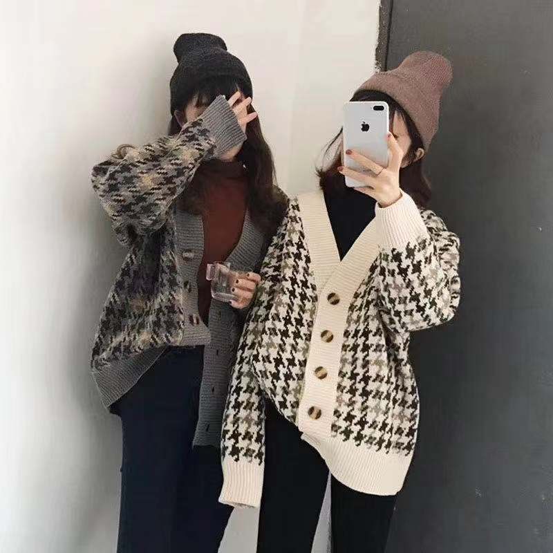 Autumn and winter Korean version retro chic V-neck houndstooth thickened sweater jacket mid-length long-sleeved sweater cardigan women