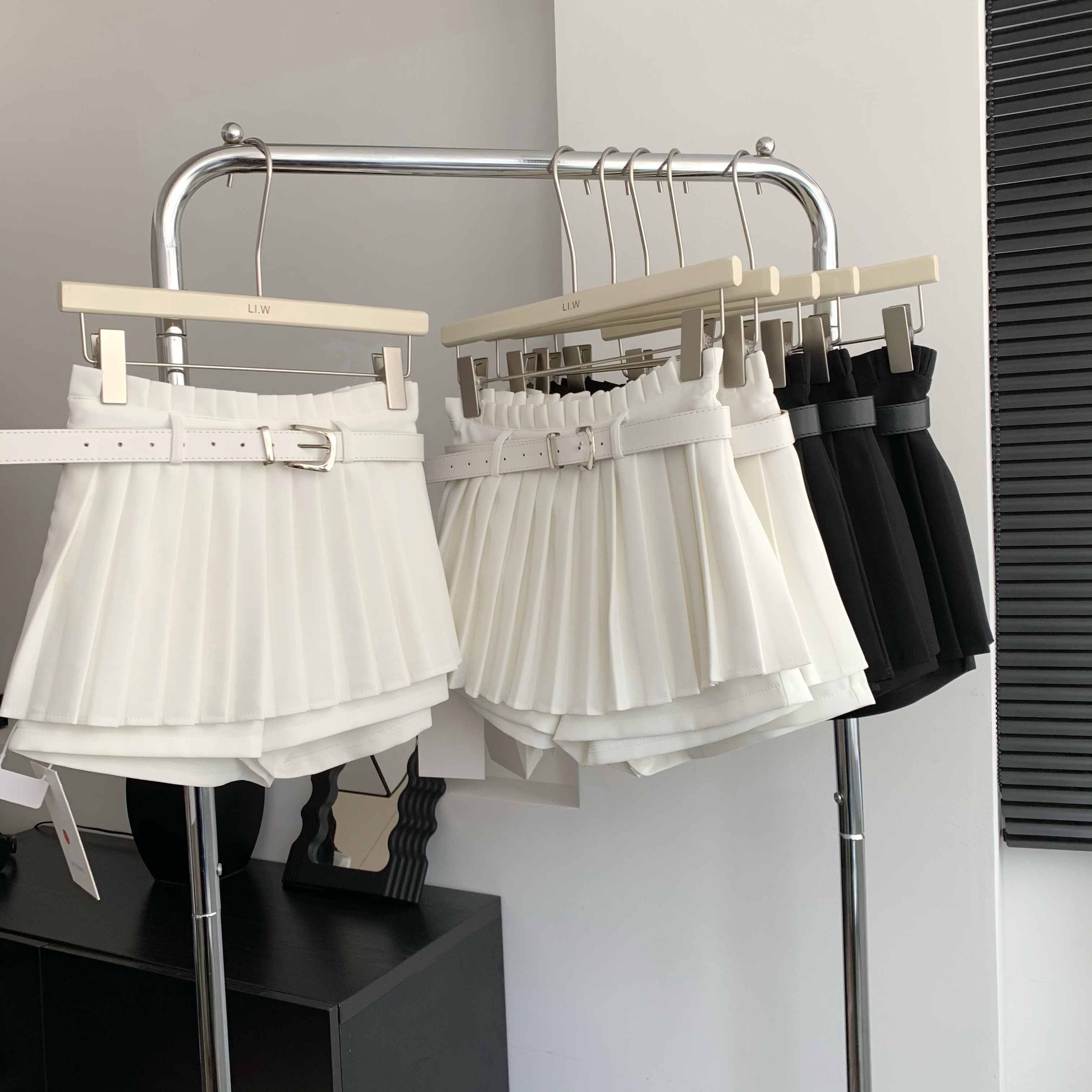 Good morning Fanfan pleated culottes women's spring new casual all-match slim and tall sexy hot girl a-line shorts