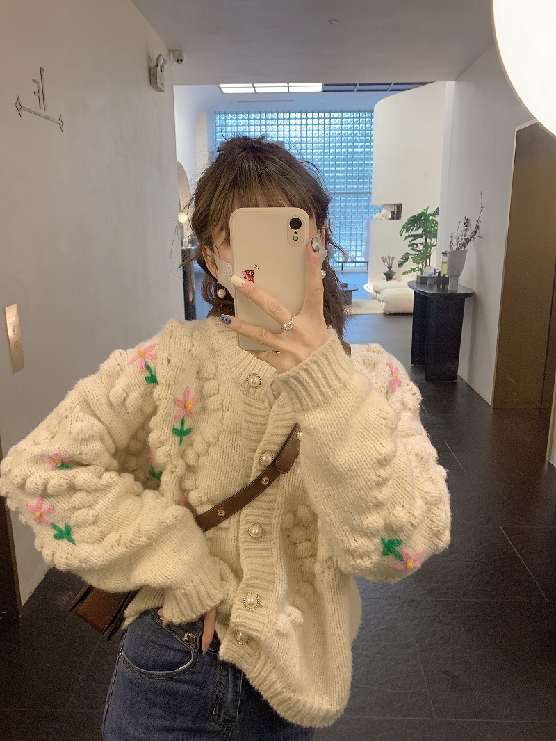 Autumn winter flower sweater embroidered floret fried dough twist sweater 2022 new women's loose coat women's cardigan