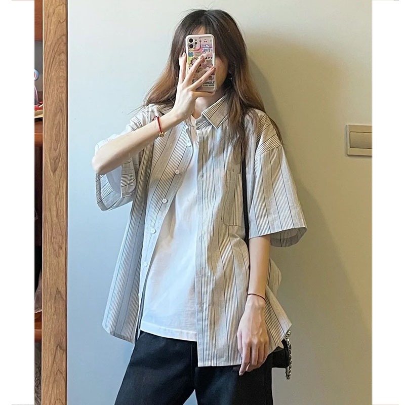 Official Hong Kong Style American retro hiphop shirt women's summer loose design sense of minority Hong Kong style short sleeved shirt