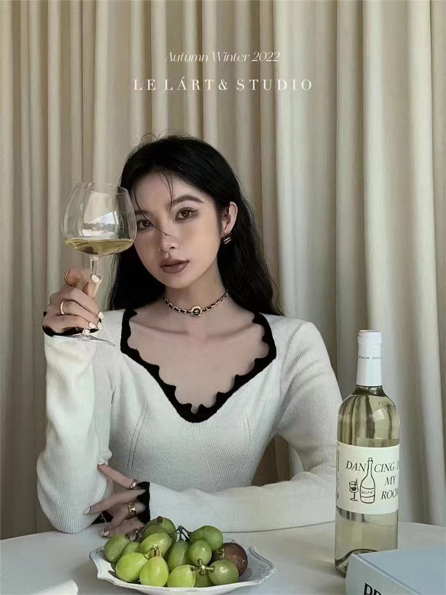 French Hepburn style ruffles black and white color matching slim fit pullover women's knitted sweater