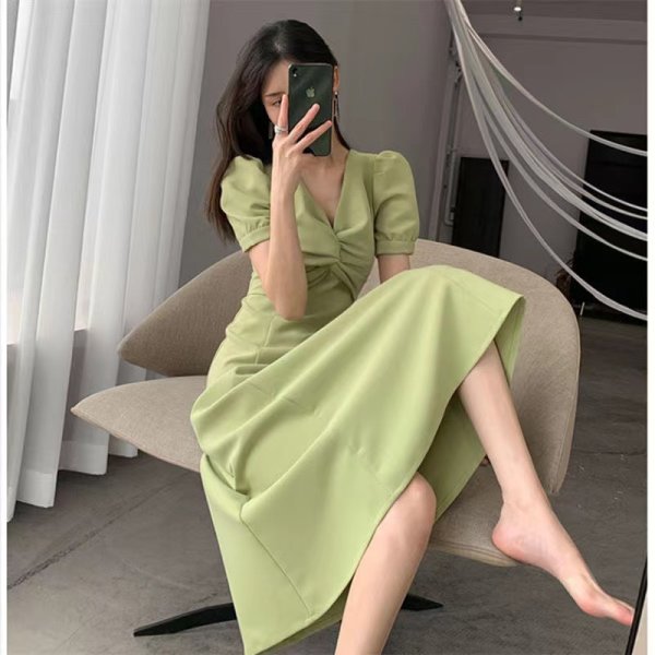 Avocado Green Light mature lady solid dress summer 2022 new V-neck high waist mid length dress