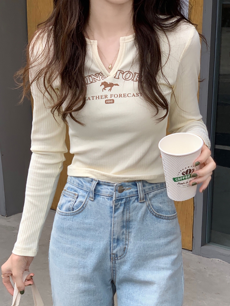 Korean wind chic fall top inside with women's wear 2022 new sweet hot girl short long-sleeved bottom shirt t-shirt ins fashion