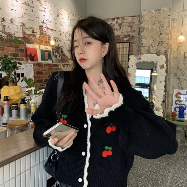 Short upper garment Cardigan Sweater Jacket Women's dress early autumn winter 2021 new fashion sweater retro gentle style