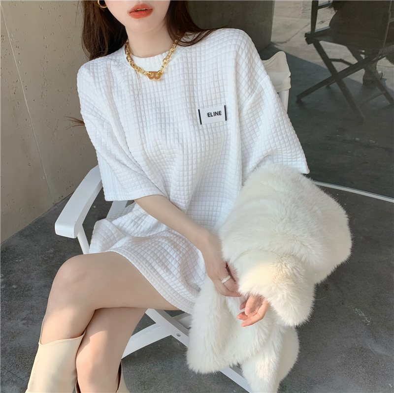 Autumn and winter new thickened base coat loose and versatile medium length white T-shirt Short Sleeve Plaid top women's wear