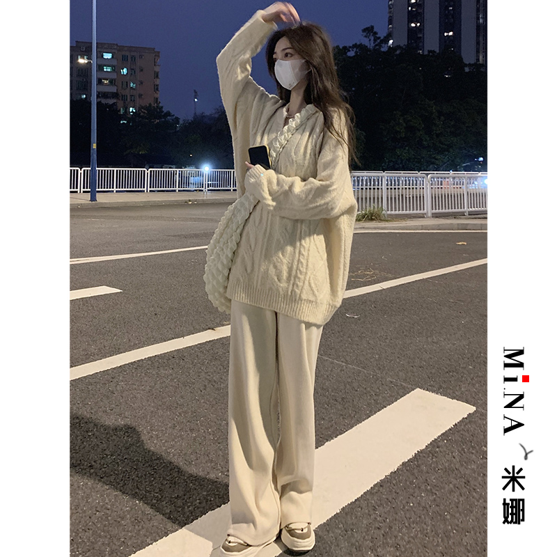 Autumn and winter retro lazy wind twist sweater women's new 2021 fashion foreign style design sense niche suit